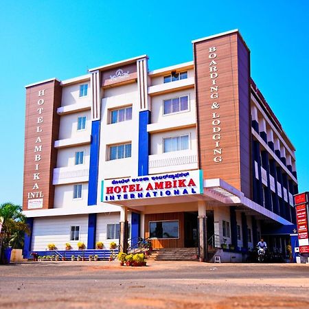 Hotel Ambika International Byndoor Bainduru ภายนอก รูปภาพ