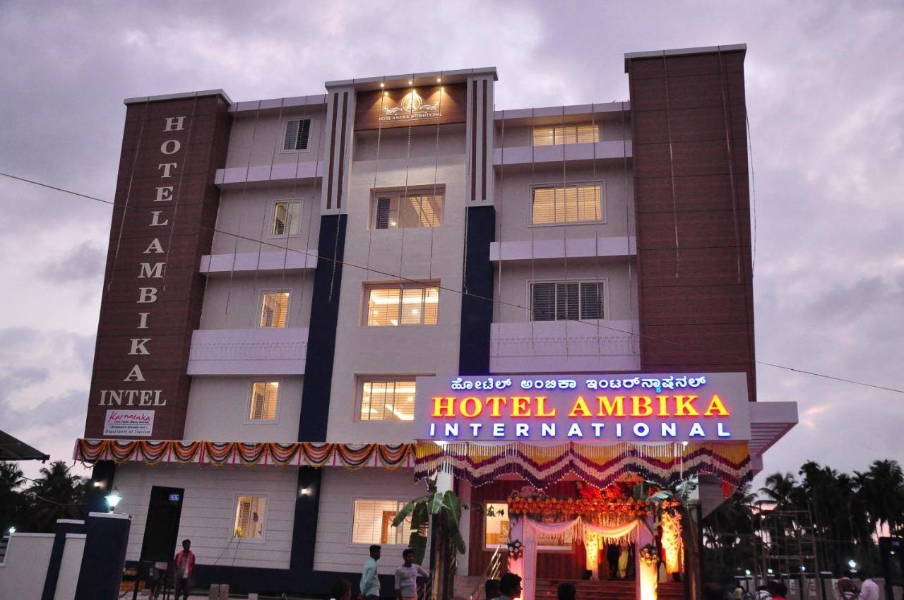 Hotel Ambika International Byndoor Bainduru ภายนอก รูปภาพ