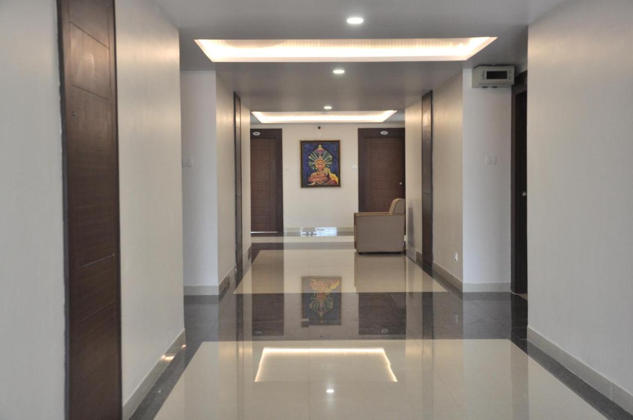Hotel Ambika International Byndoor Bainduru ภายนอก รูปภาพ
