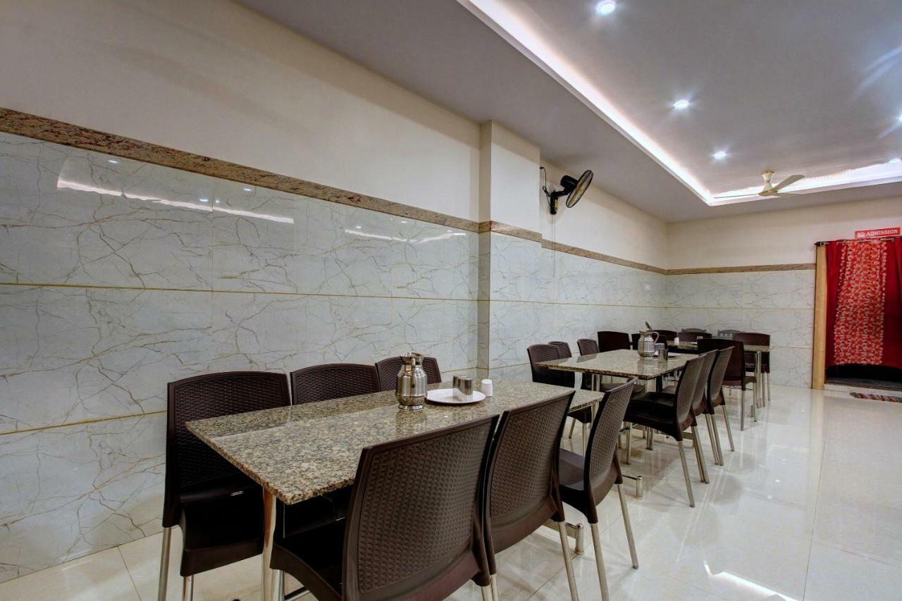 Hotel Ambika International Byndoor Bainduru ภายนอก รูปภาพ