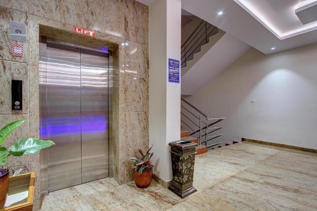 Hotel Ambika International Byndoor Bainduru ภายนอก รูปภาพ